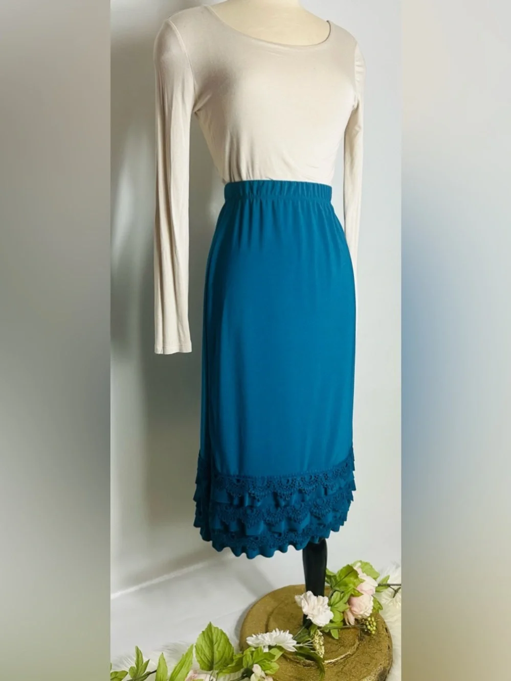 Unk Teal Lace-Tiered Midi Skirt